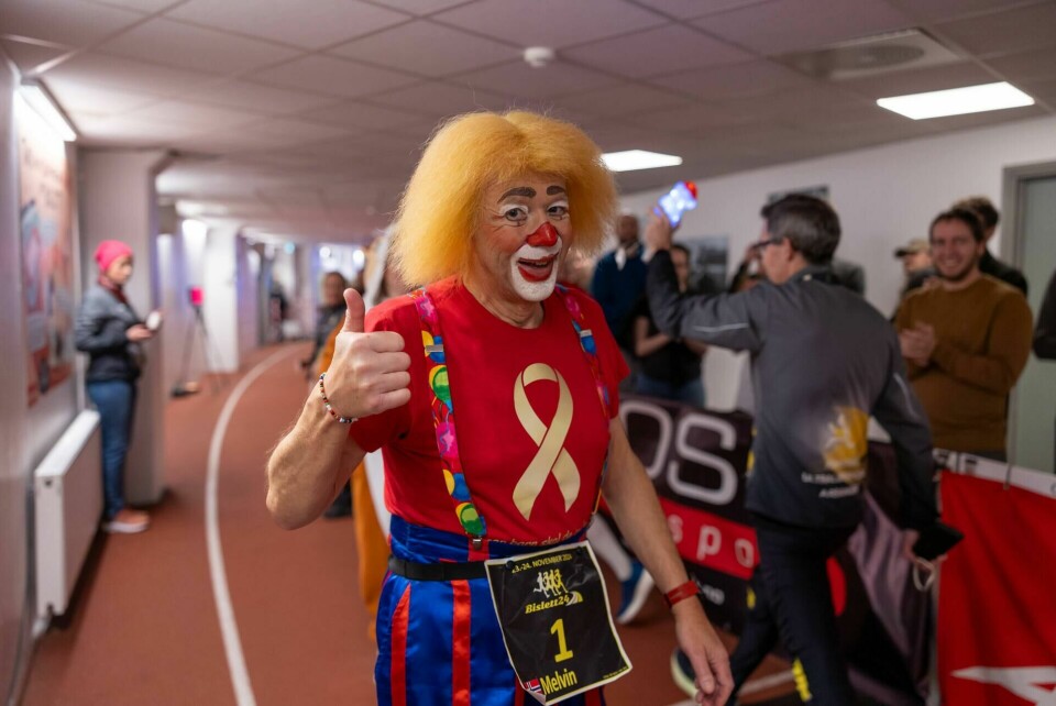 Melvin Tix har tilbakelagt 70 km på de første 12 timene og fortsatt optimist. (Foto: Samuel Hafsahl)
