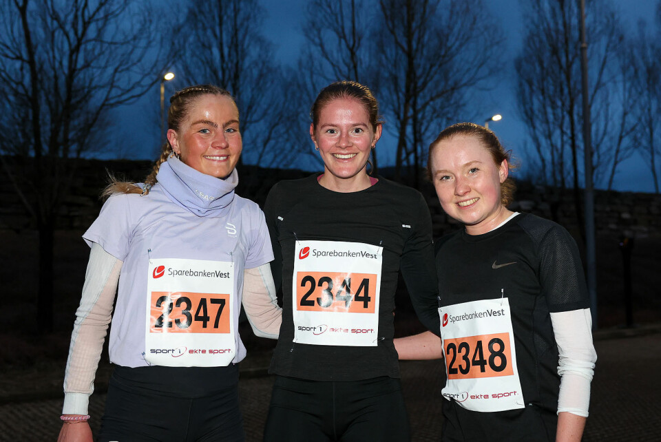 Tre Gular-jenter på topp i 5-km: Ingrid Syltern Nerland, Julia Kristina Furuseth og Adele Norheim Henriksen.