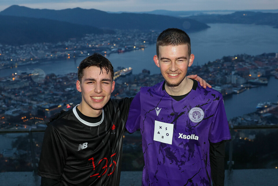 David Aisa Miller og Joe Grierson er engelske utvekslingsstudenter som har funnet frem til Fløyenkarusellen ved å engasjere seg i Varegg.