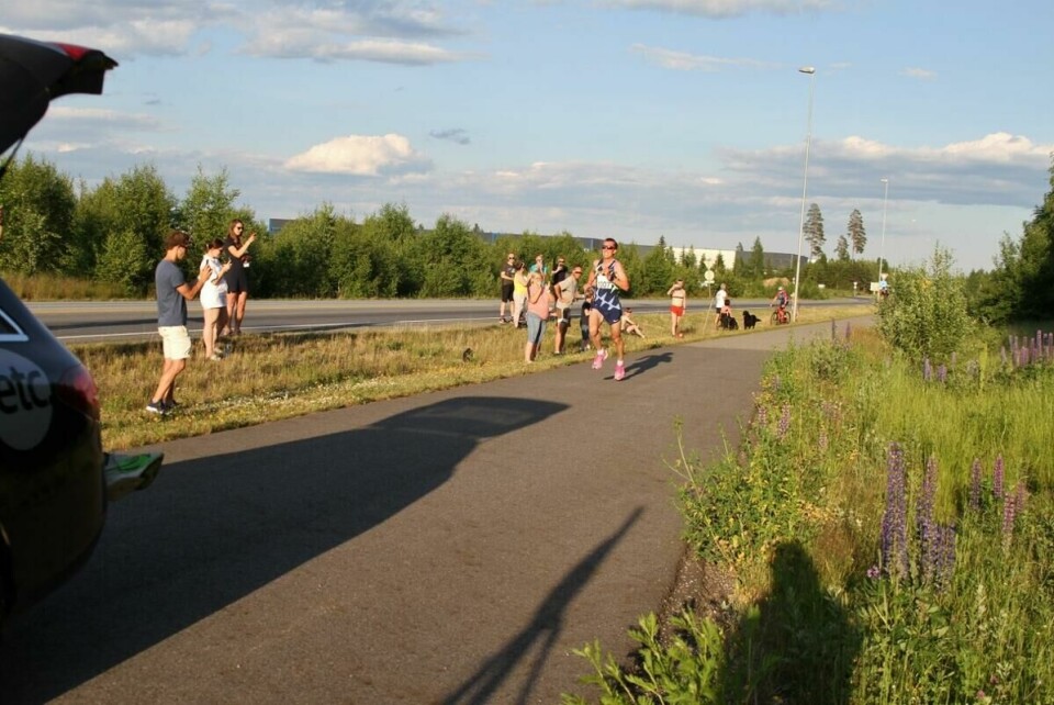 IMG_7864_Sonder_bak_følgebilens_skygge (1280x853)