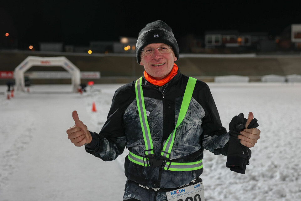 John Christian Edvard Grieg hadde æren av å være den siste løperen i mål. Men han var nok neppe helt restituert etter sitt løp i Maratonkarusellen på lørdag, der han løp helmaraton:– Jeg har en ambisjon om å løpe tre maraton i år, og nå ble det altså Februar Maraton i Maratonkarusellen, kan John Christian fortelle.
