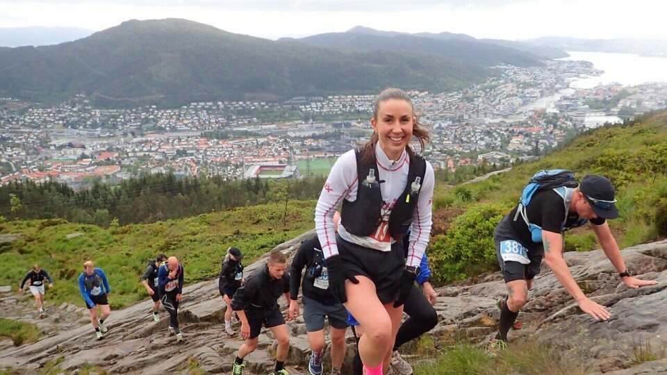 Det er fantastisk utsikt på vei opp mot Ulriken i Bergen. (Foto: Marianne Røhme / Kondis © Kondis) Bergen Fjellmaraton 2025