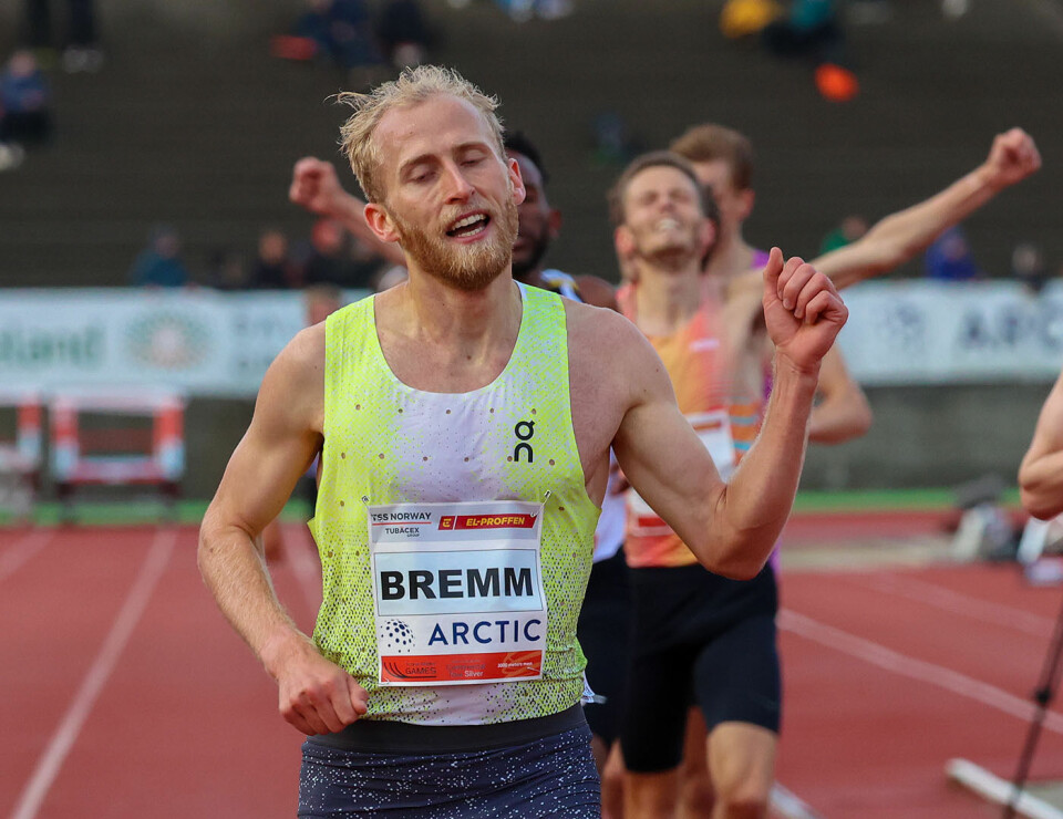 Florian Bremm fra Tyskland klart såvidt å spurtslå Narve Gilje Nordås, og vant løpet.