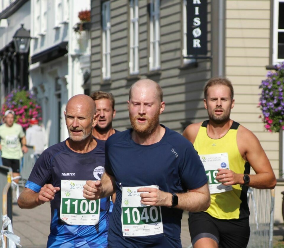 Ingen følte sig fristet af frisørskiltet bagved. I stedet blev det til tider for Tor Inge Omland (1100) på 39:22 og for (1040) Torstein Røynstrand Valvik 39:16.