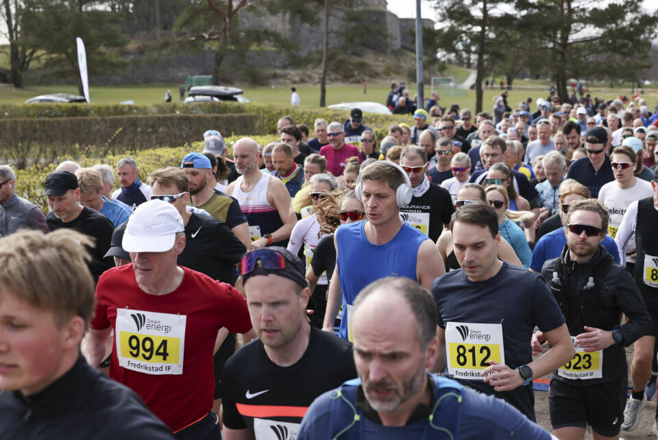 Hele 350 fullførte halvmaratonløpet, og det var tett i tett med løpere ut fra start. (Foto: Ida Christin Foss)