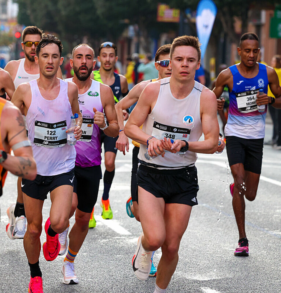 Erik Lomås (348) brøt Valencia Marathon i fjor, i år gjennomførte han maratondebuten sin på gode 2:15:52.