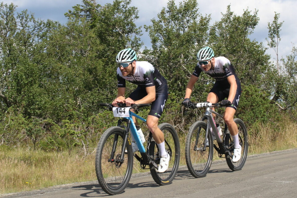 Jevngode teamkompiser i Raufoss & Gjøvik SK og Team Hunton Hard Rocx, Vidar Mehl (til v.) og Martin Røste Omdahl.
