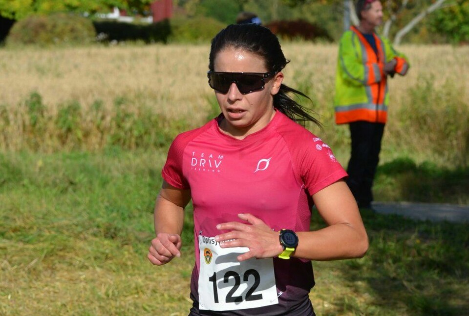 Dobbeltvinner Cathrine Andersen på vei til sin andre seier på Slåstad søndag. (Foto: Janne Slorafoss) Dølisjøen Rundt 2021
