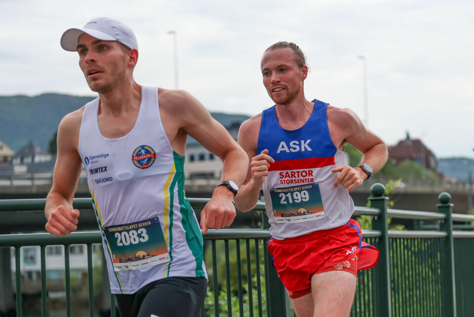 Marius Garmann Sørli (her bakerst) ble forsøkt utfordret av Espen Utgård Sæther på 10 km. Espen ledet gjennom den første runden rundt Store Lungegårdsvann, men på den neste stakk Marius fra ham.