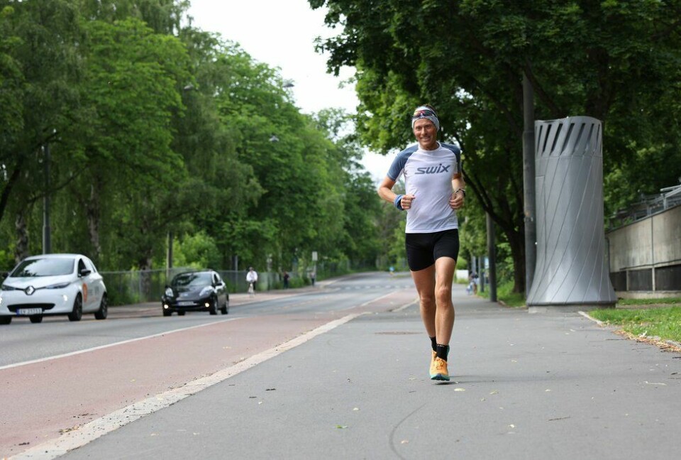 Nils Hjelle unner seg en løpetur en gang i uka selv om en bruskskade i det ene kneet holdt på å sette en stopper for all aktiviet en stund. (Foto: Marianne Røhme) Nils Hjelle