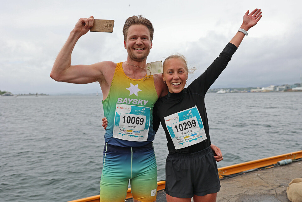 To fornøyde løpere med hver sin seier. Morten Dalhaug og Marte Lien Johnsen. (Foto: Tom-Arild Hansen)