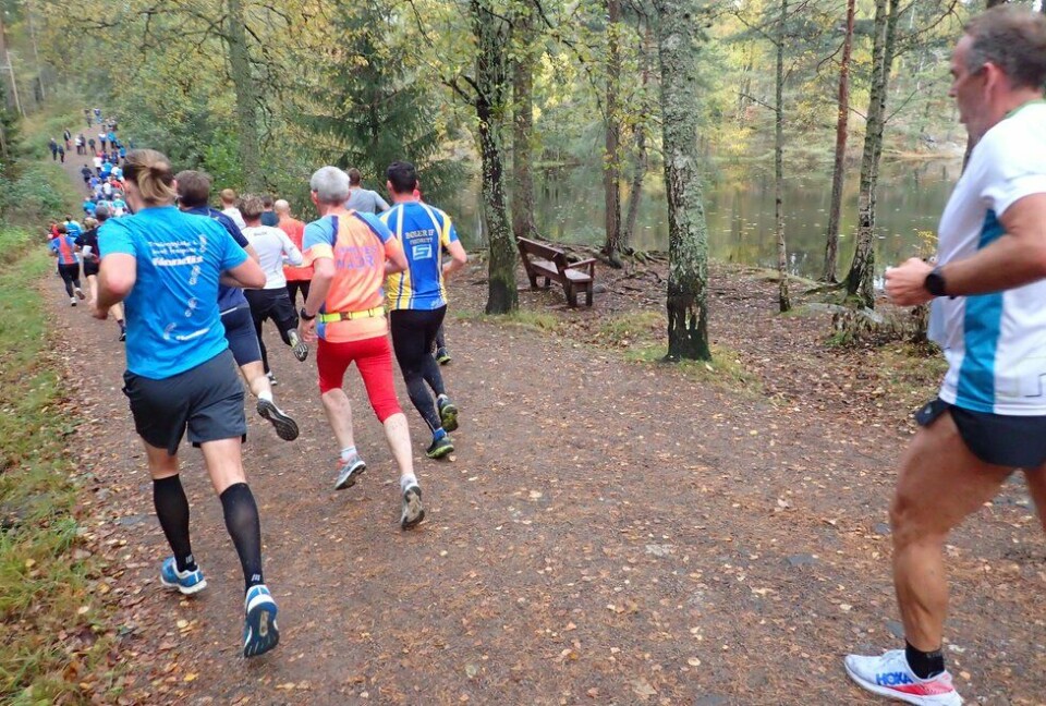 Nøklevann Rundt 2019: Etter hvert vil det igjen åpnes opp for større løpsarrangementer. Kanskje kommer du deg under 55 minutter på mila? Gode intervaller i kombinasjon med distansetrening er veien mot målet. Foto: Marianne Røhme Nøklevann Rundt 2019