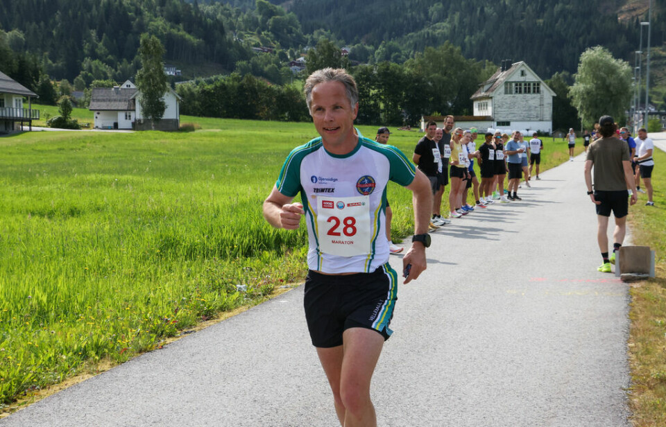 Hilmar Kråkenes leder an maraton, halvmaraton klare til start. 210A3045.jpg