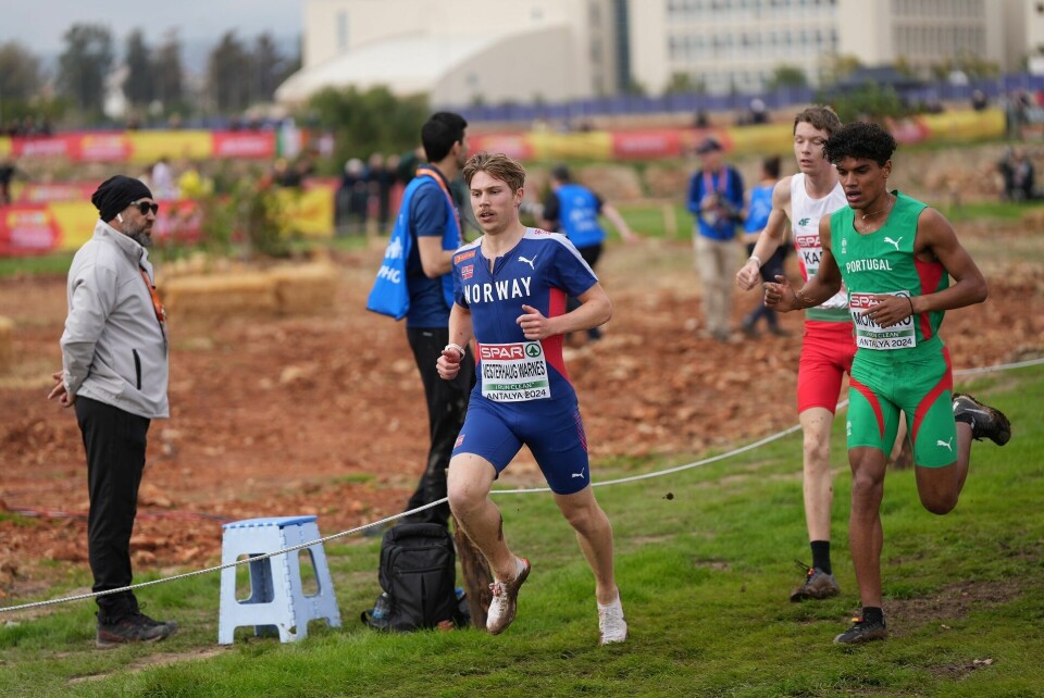 Vegard Vesterhaug Warnes i bra driv på gresset der han trivdes klart best. (Foto: Einar Børve)