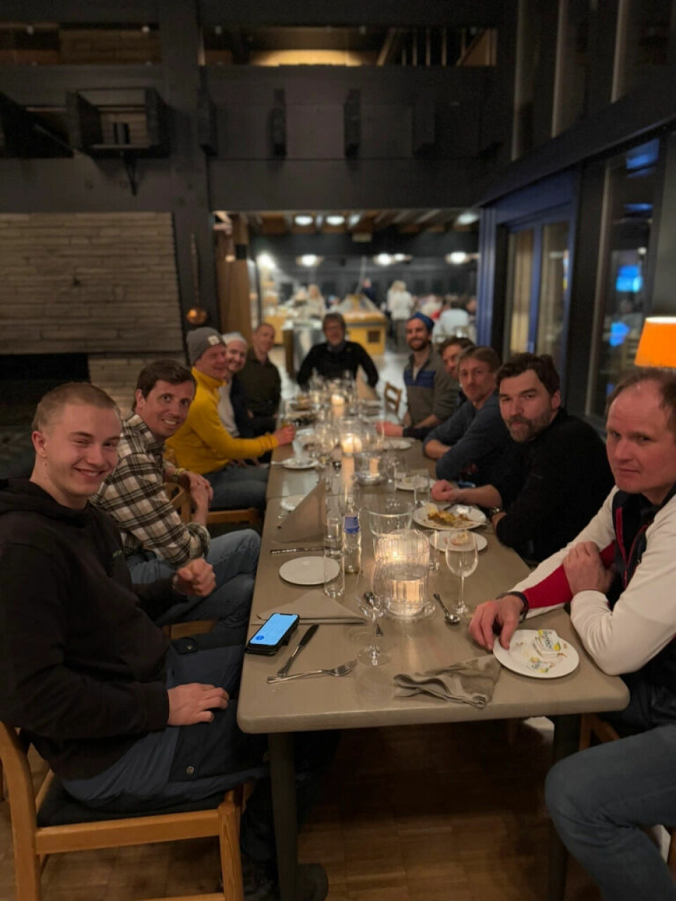 Relativt mannsdominert selskap (Foto: Gro SIljan Hjukse)