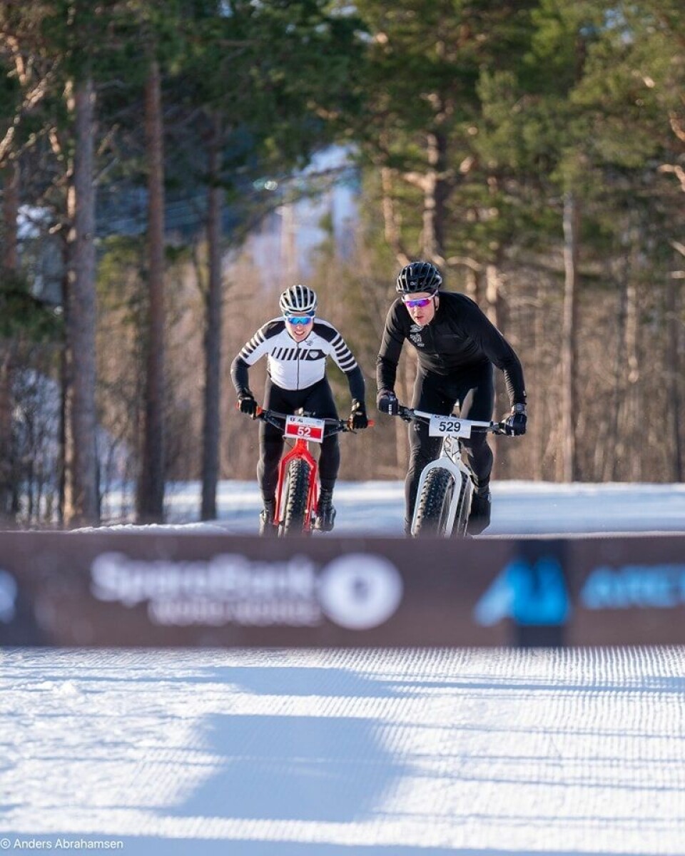 Arctic Alta Ski- og Fatbikefestival i vinden med 300 deltakere
