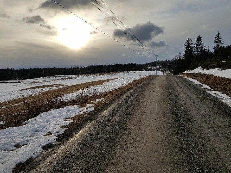 Søkuten i solnedgang og nesten bare veger på hele runden.