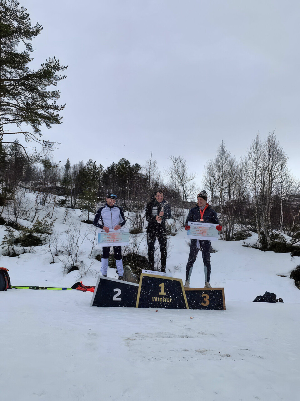 Hans Petter Berg Rolke (Rustad IL) tok seieren i 35,8 km før Jone Thorbjørnsen (Bygdø IL/Team Andiamo) og Aleksander Fredvik (Oddersjå SSK) . (Foto: arrangøren)