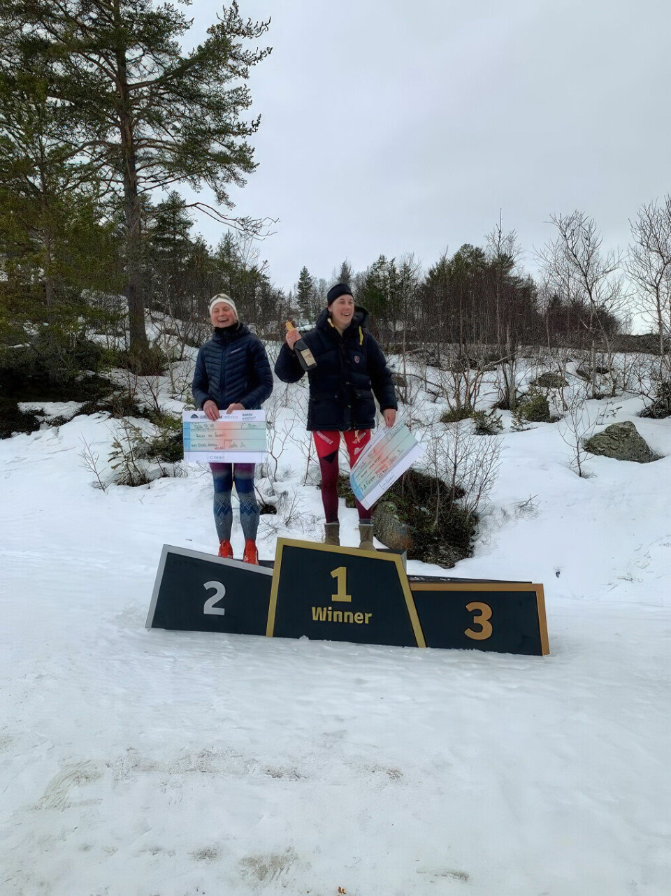 Vinner Av damer lang løype Elin Uppstad (Valle IL), 2 plass Vilde Malmei (Oslo). (Foto: arrangøren)