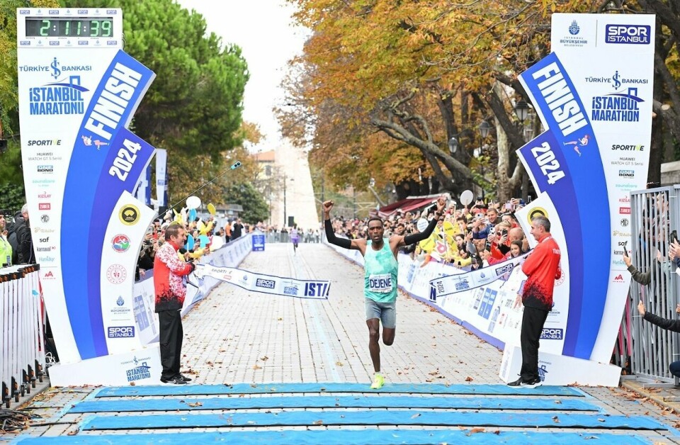 Ruth Jebet fortsatt ubeseiret etter vindfull Istanbul Maraton