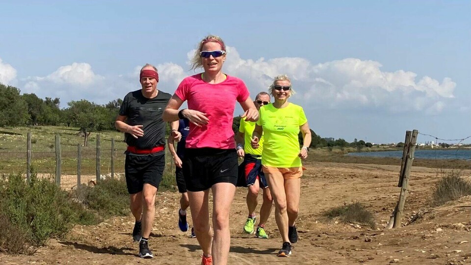 Flotte løpeområder: Det er mange fine løpeområder der treningsleiren holdes i Portugal. Her f.v: Roy Åge Østerås, Anne Grethe Lindeberg og Ragnhild Tunaal. (Foto: Hilde Johansen) F.v: Roy Åge Østerås, Anne Grethe Lindeberg og Ragnhild Tunaal på Kondis sin løpeuke i Portugal med Springtime