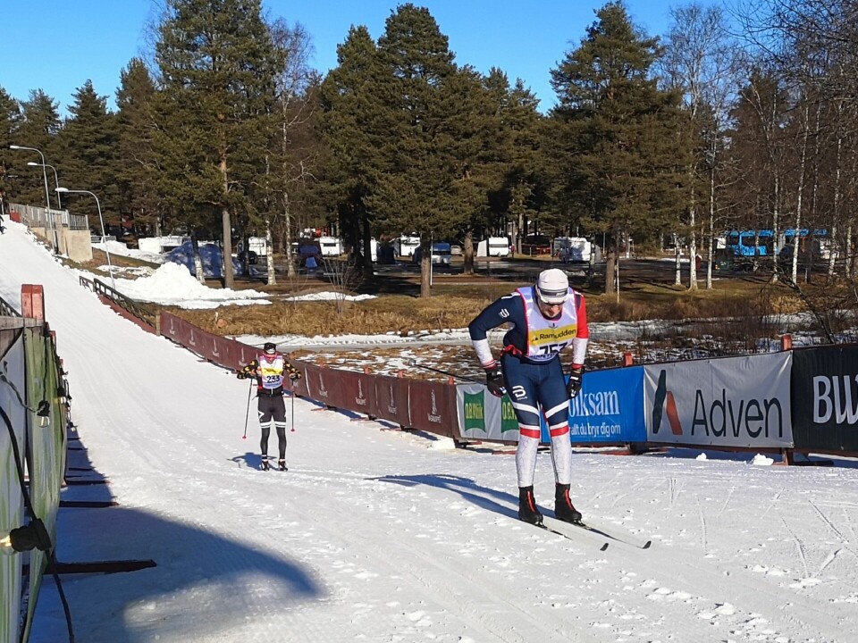 Inge Øyen passerte Hällen skiteam og sikret de godt voksne guttene i Team Elverum Grandoldboys 19. plassen. (Foto: Rolf Bakken)
