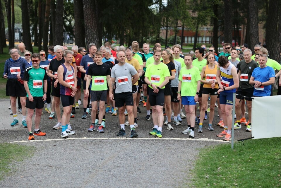 Spente løpere klare til start. (Foto: Tom-Arild Hansen)
