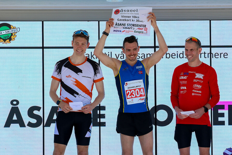 Premiepallen menn 10 km: Ådne Skogsbakken, Tage Morken Augustson og Henrik Revheim.