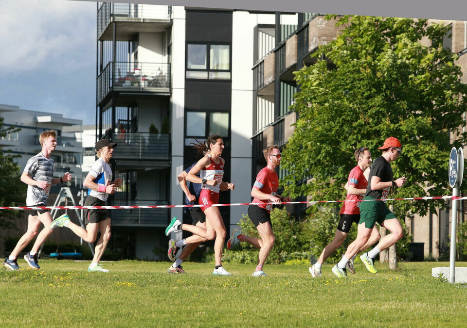 Passering 4 kilometer på 10 kilometeren. (Foto: Kjell Vigestad)