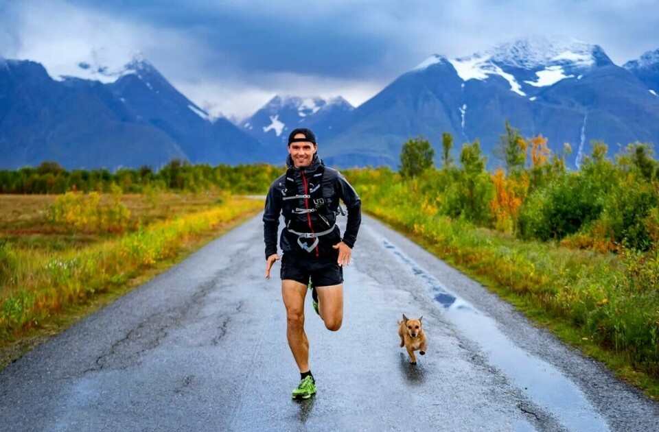 Petr og team-medlemmet Čenda. Det blir minimalt med asfaltløping som dette. (Foto: Arctic in motion)