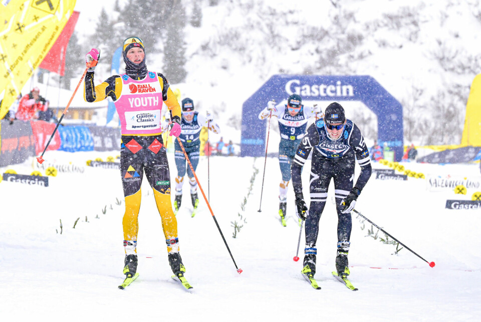 Amund Riege vinner spurten som han timer perfekt. (Foto: Reichert/NordicFocus)