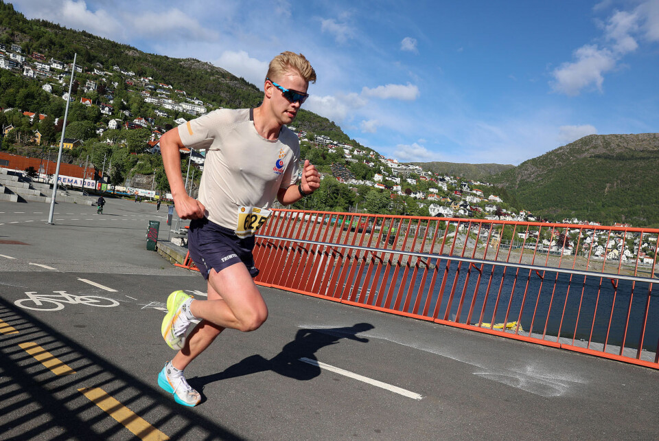 Leander Warncke-Wang tar andreplassen. Han har løpt seg inn til gode plasseringer på gateløp i Bergen i det siste, i Åsaneløpet ble han nummer tre på 5 km.