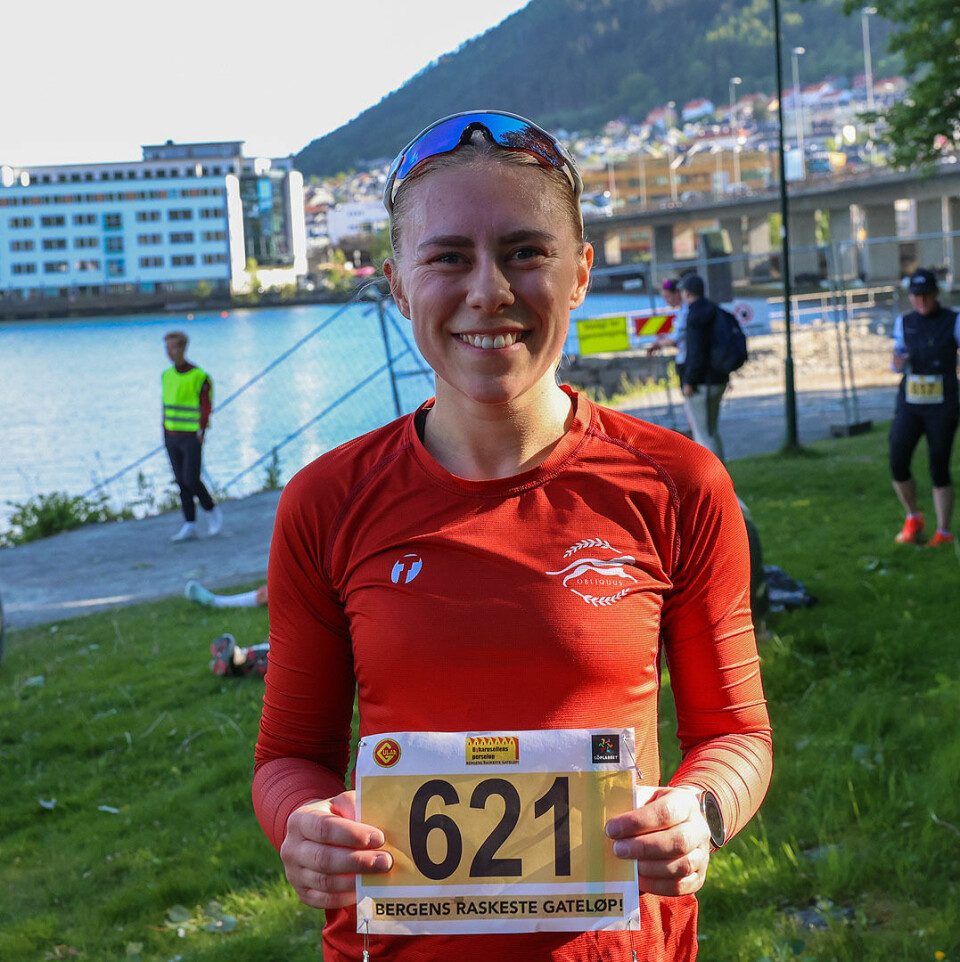 Malin Andersen Nordgård ble raskeste kvinne. Hun forteller at hun er del av et aktivt løpsmiljø påHøgskulen på Vestlandet.