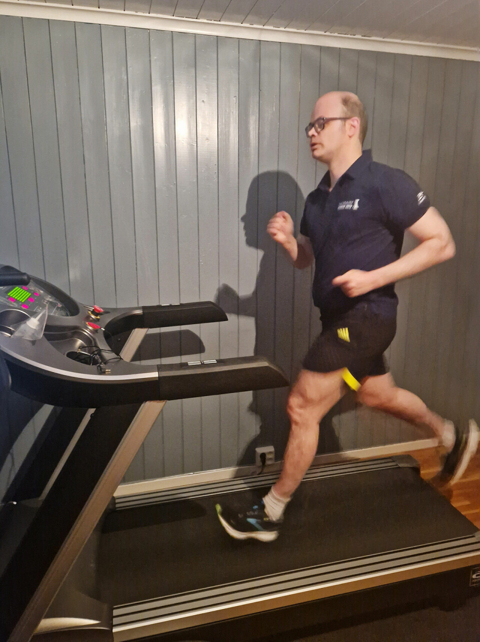 – Jeg mangler tålmodighet til å trene sakte, og jeg verken varmer opp eller jogger ned, forteller Hans Olav Lahlum i dette intervjuet. (Foto: privat)
