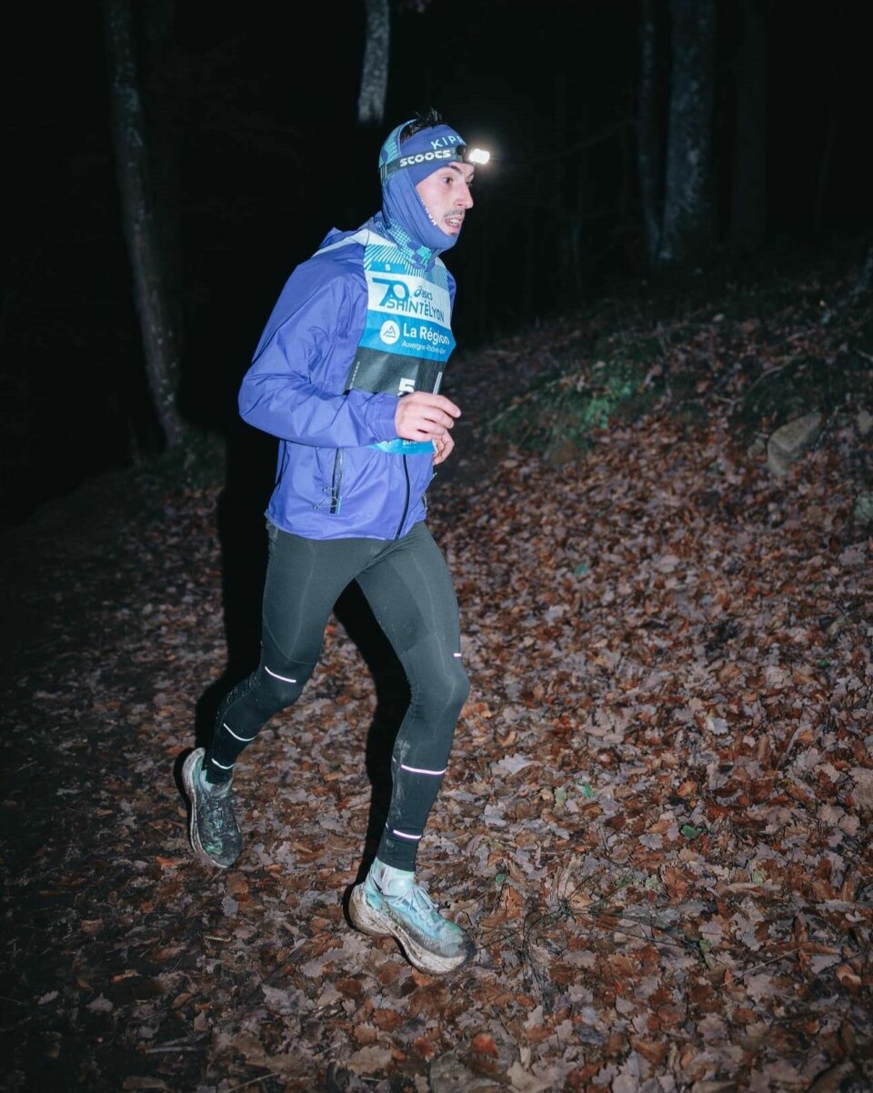 Thomas Cardin i ensom majestet i de franske fjellene. (Foto: Arrangøren)