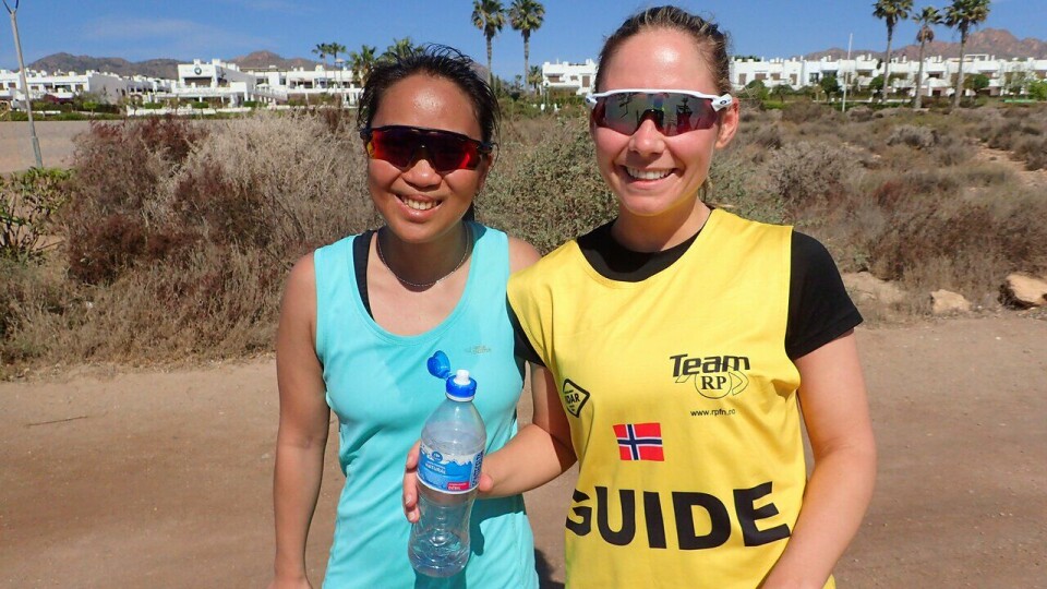 Emma Eng Berge (t.v) og Christine Kirkhorn på treningsleir til Spania med SK Vidar og Team RP