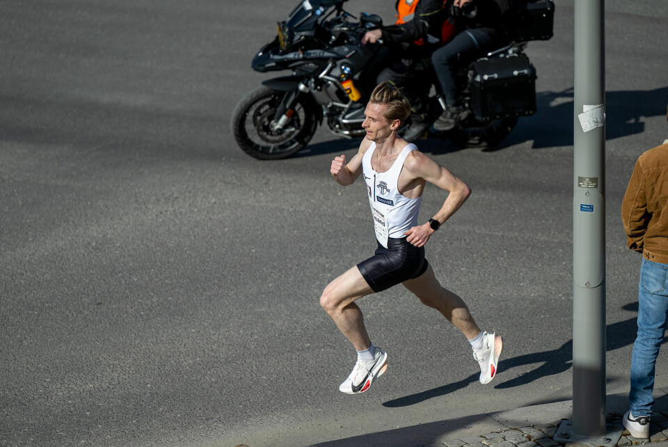 Ferdinand Kvan Edman på vei til 13:41 på 5 km i Drammen for snaut fire uker siden. (Foto: Samuel Hafsahl)
