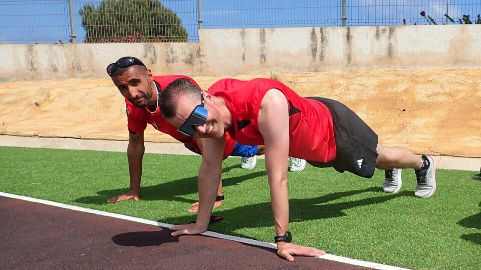 Bakr Ettayyebi, kalt Anas, (t.v) og Terje Gravvold på treningsleir til Spania med SK Vidar og Team RP