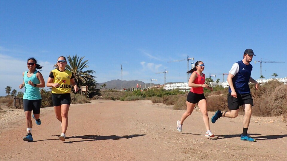 Fra venstre: Emma Engh Berge, Christine Kirkhorn, Ingrid Flatby og Birk Otterhaug Nilsen på treningsleir til Spania med SK Vidar og Team RP