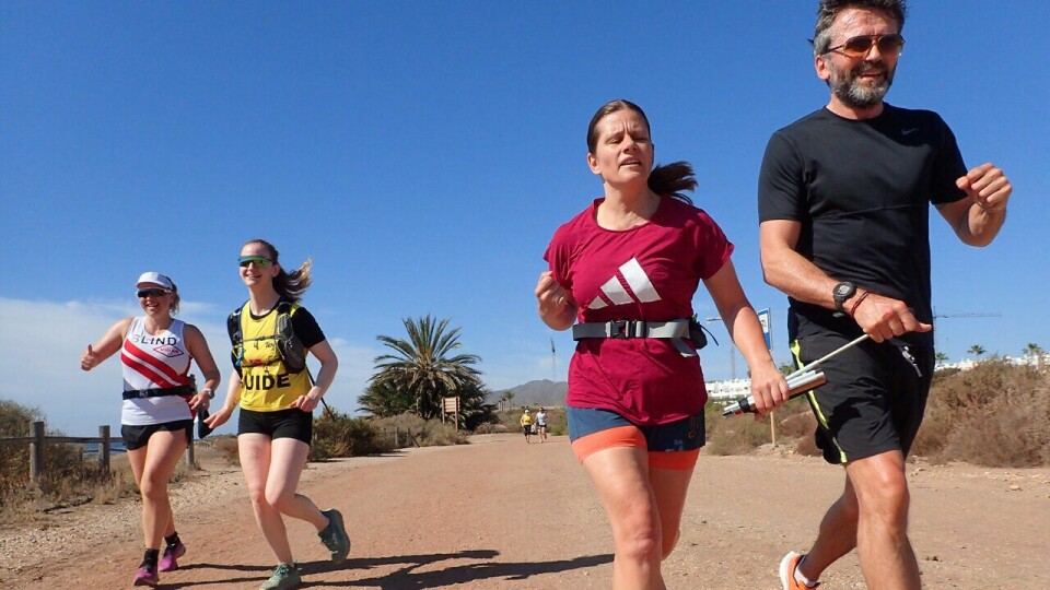 F.v.: Elin Stavnes, Stine Marie Dæhli, Anita Holmesland og Stefan Nystedt på treningsleir til Spania med SK Vidar og Team RP