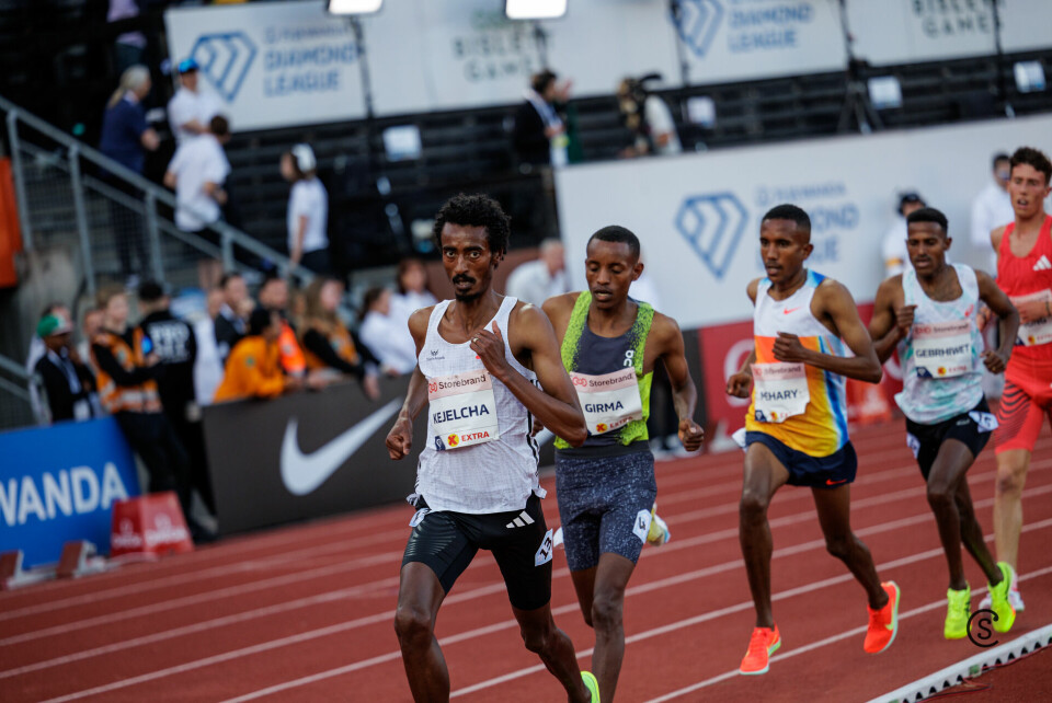 Yomif Kejelcha gikk forbi siste hare mens haren ennå var i godt driv. (Foto: Sylvain Cavatz)