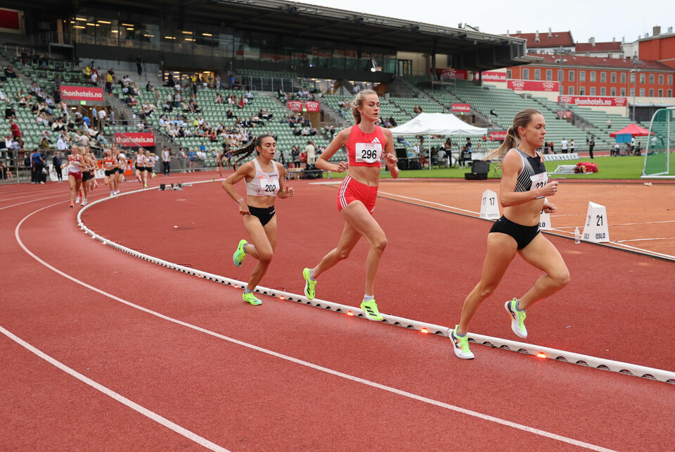 Amalie Sæten bak Laura Nagel og foran vinneren Micol Majori. (Foto: Tom-Arild Hansen)