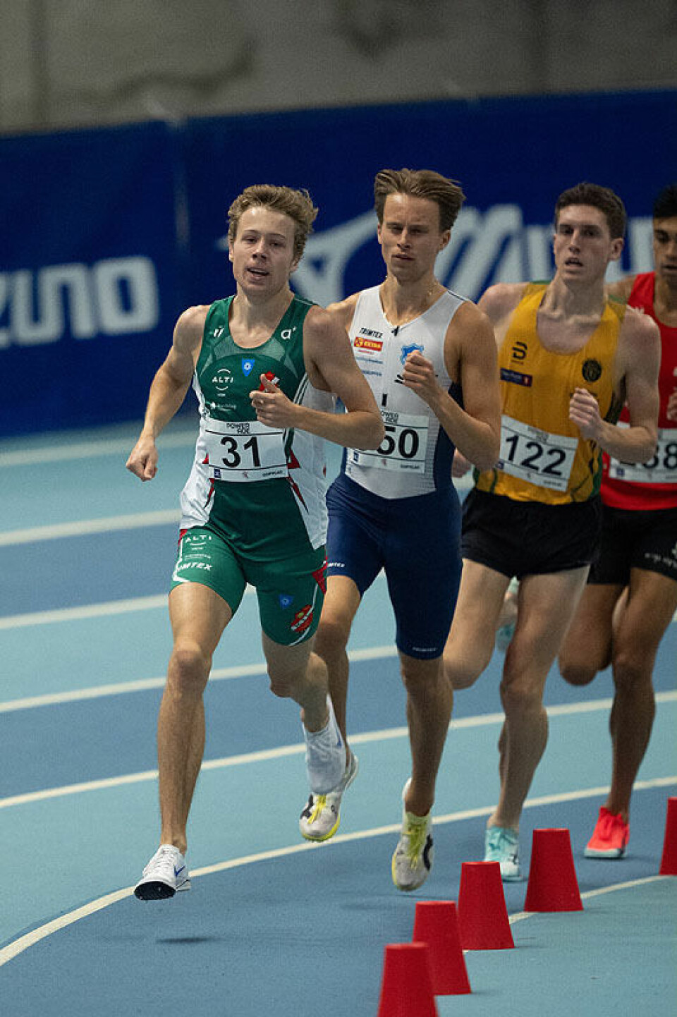 Håkon Moe Berg satte skikkelig fart fra start, men ga seg etter 1000 meter.