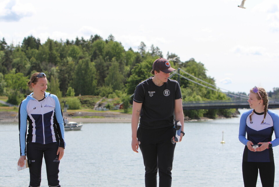 Seierspallen på damenes open water der Astrid Julie Halvorsen også tok seieren foran Maren Sandqvist Bjorli (til venstre) og Linnea Christiane Johansen Melø (til høyre).