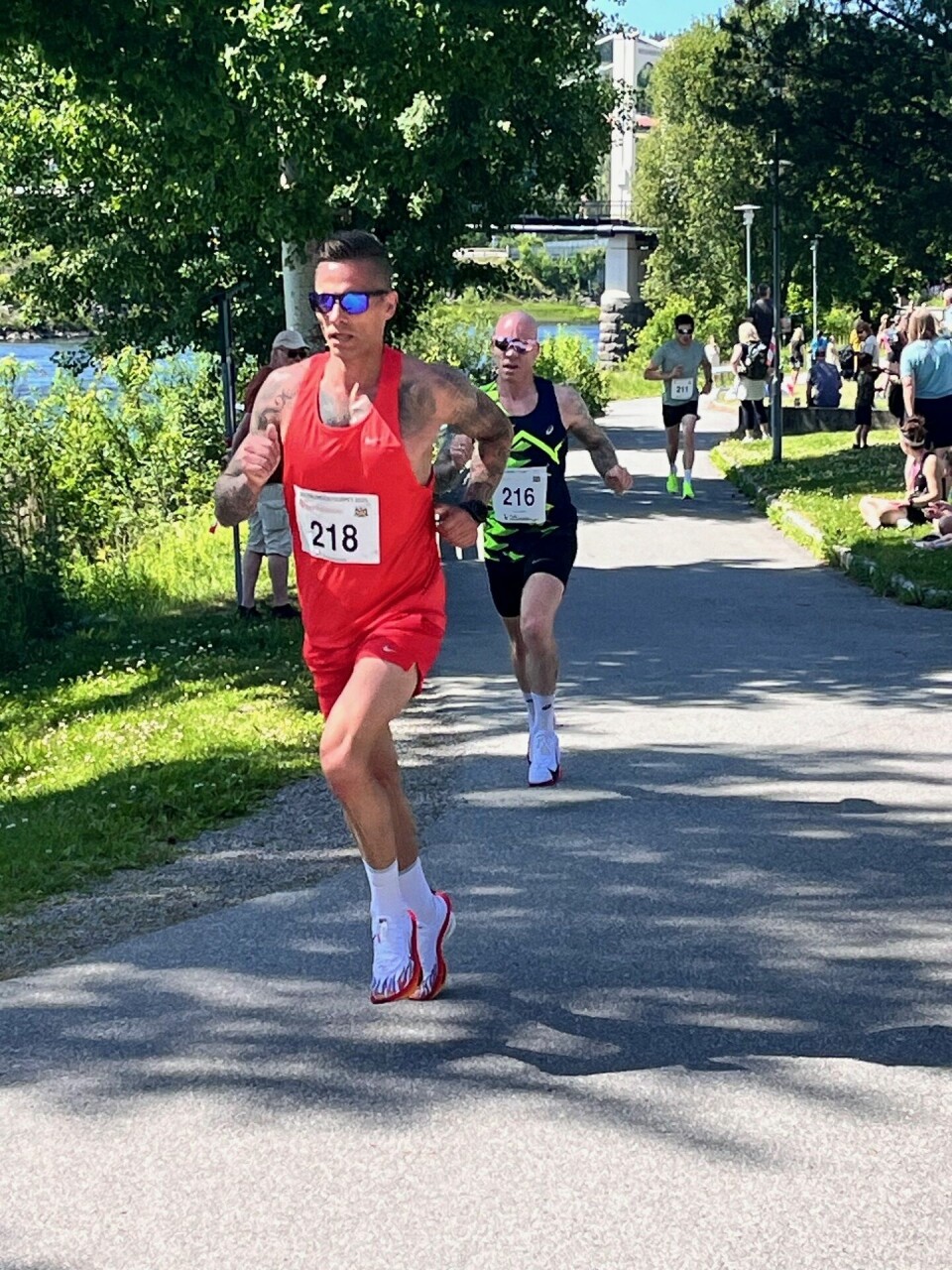 Janis Resnis fra Vestby i fint driv på Strandpromenaden langs Glomma. (Foto: Uno Arnesen/Byen Vår)