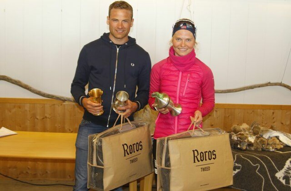 Niklas Dyrhaug og Turi Storstrøm Thoresen med premier for totalseieren i Egebergrennet 2018. Egebergrennet 2018