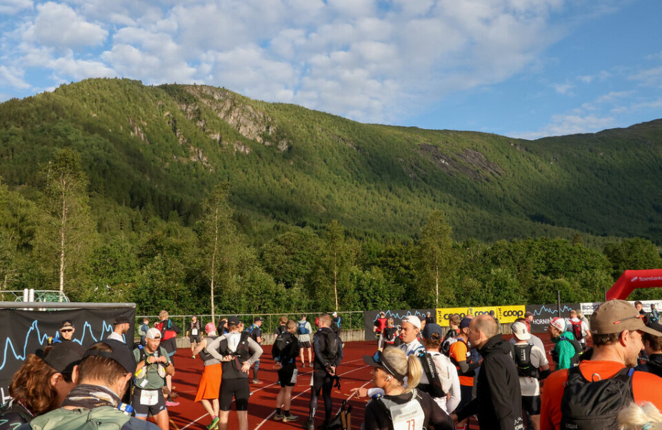 Nærmer seg start på 75 km kl. 07.00 lørdags morgen. Foto: Martin Hauge-Nilsen. For_start_75kmoto Martin Hauge-Nilsen_.jpg