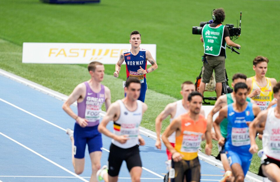 Overblikk: I motsetnad til mange av konkurrentane hadde Jakob Ingebrigtsen roa i seg. (Foto: European Athletics) Overblikk: I motsetnad til mange av konkurrentane hadde Jakob Ingebrigtsen roa i seg. (Foto: European Athletics)