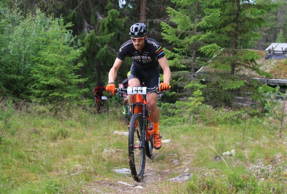 Vinneren Vidar Mehl ved Fiskvikrokkdammen etter 12 km under Moratråkket i 2016. Moratråkket 2016
