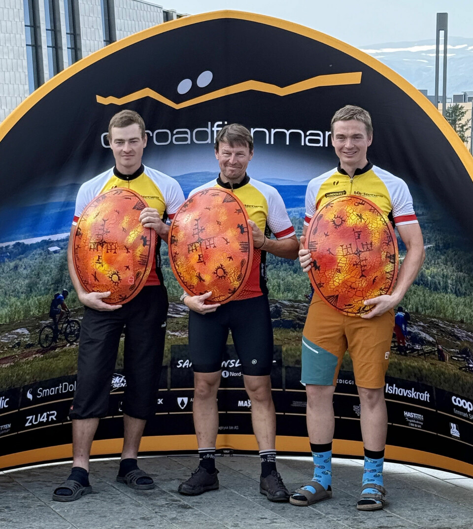 Team KCK Seyffarth ved premieutdeling: Erik Bang (fra venstre), Tom-Viggo Vårdal og Håkon Rolland.